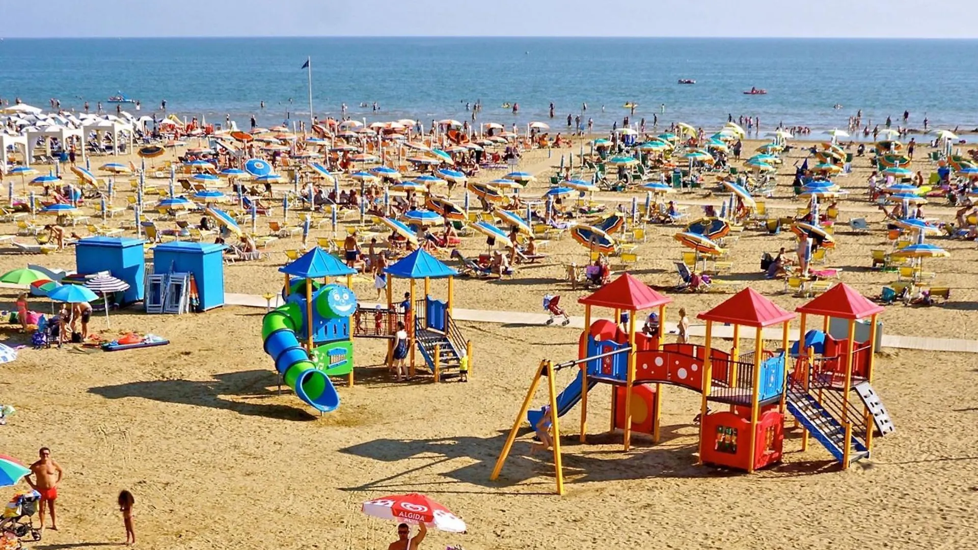 Апартаменты Delightful Seaside Flat With Ac - Beahost Бибионе 0*,  Италия